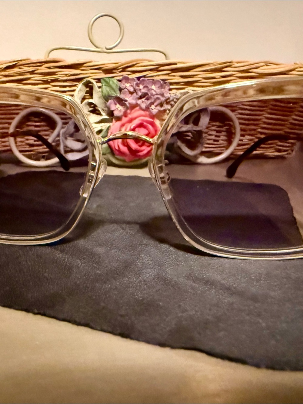 Carrera 3031/S Women's Cat-Eye Sunglasses with Clear Frame - Picture 6 of 9